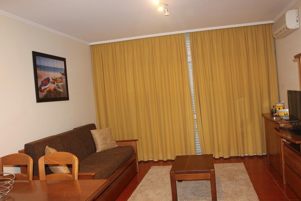 Apartamentos Varandas Da Rocha بورتيماو الغرفة الصورة