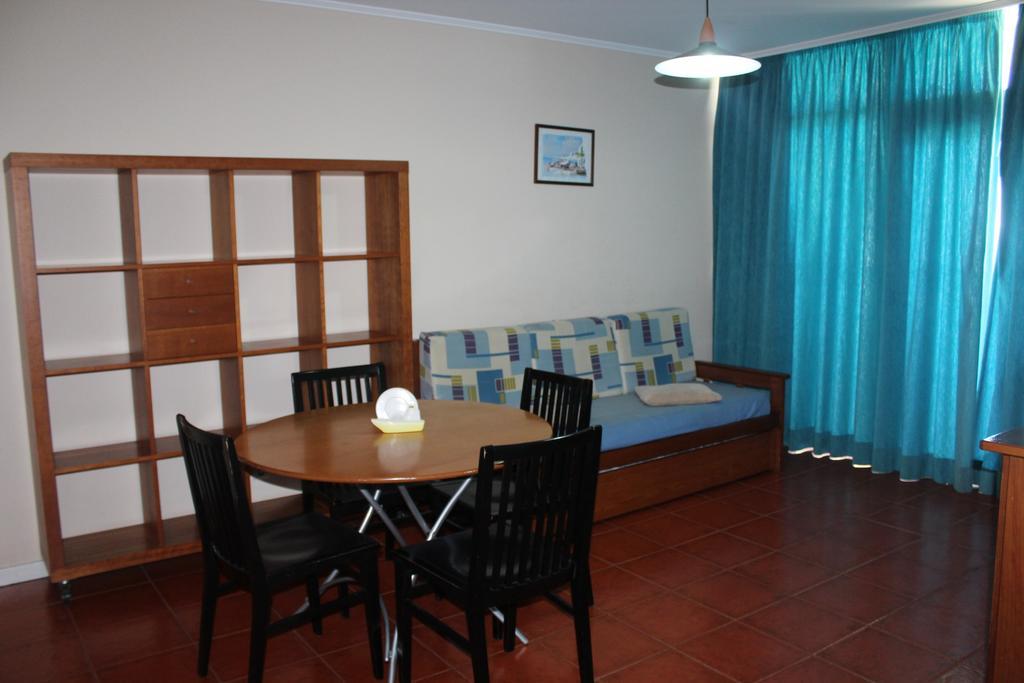Apartamentos Varandas Da Rocha بورتيماو الغرفة الصورة