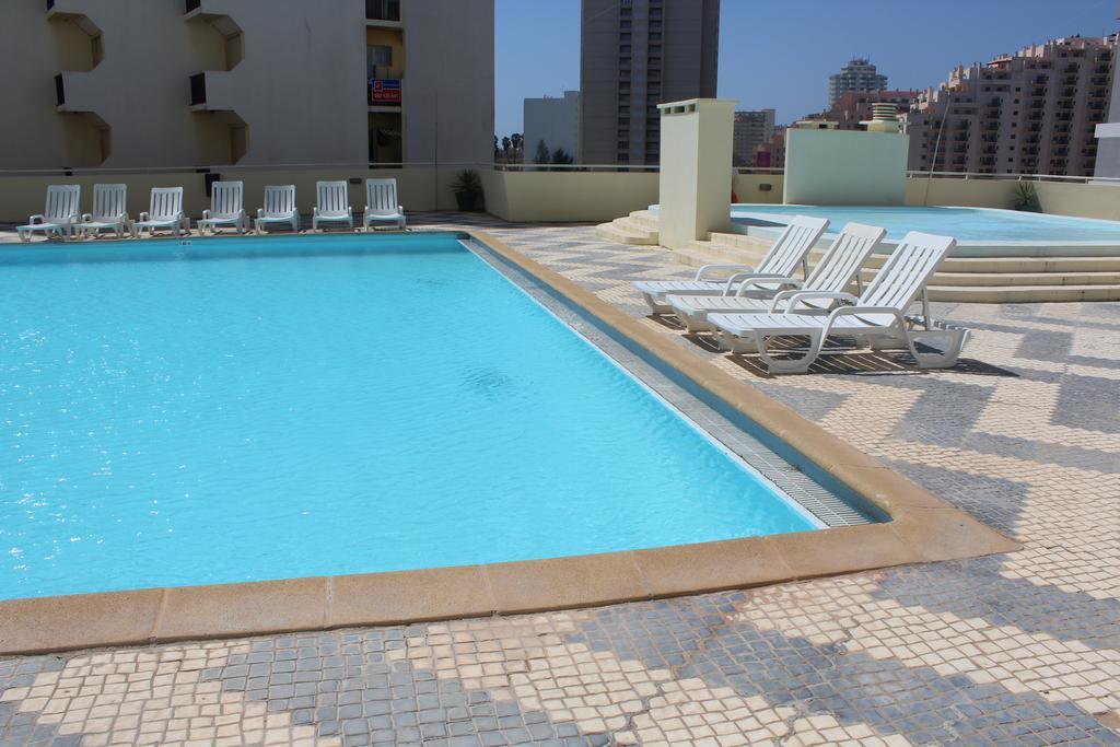 Apartamentos Varandas Da Rocha بورتيماو المظهر الخارجي الصورة