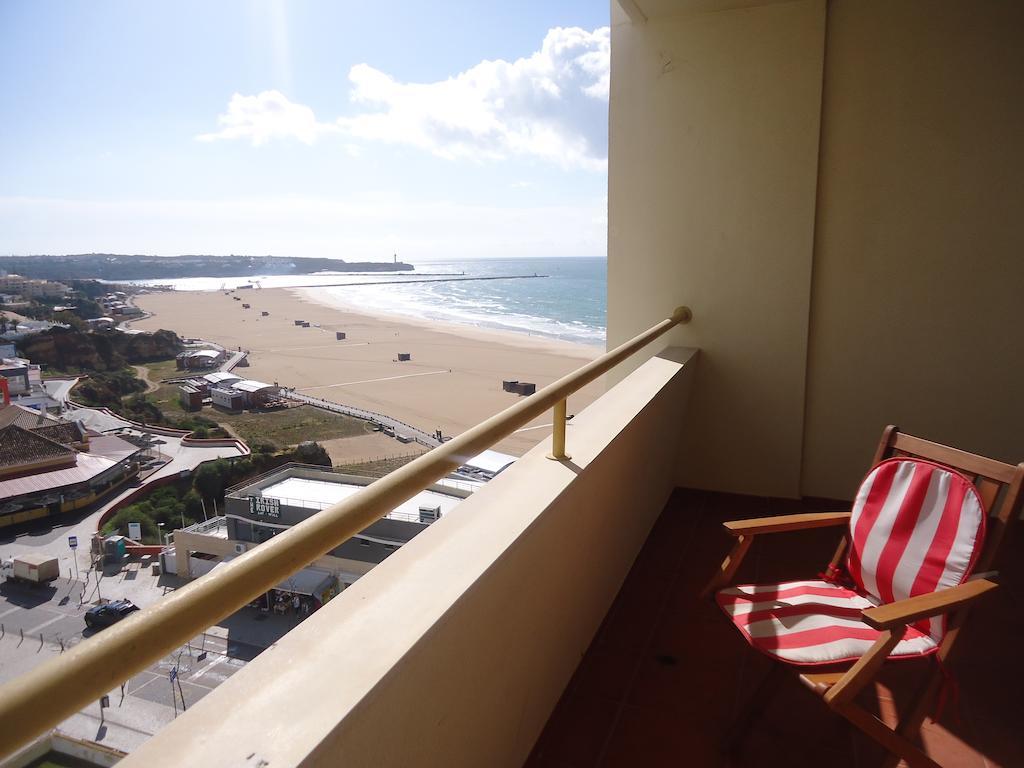 Apartamentos Varandas Da Rocha بورتيماو الغرفة الصورة