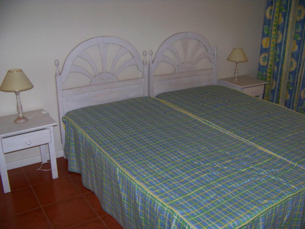 Apartamentos Varandas Da Rocha بورتيماو الغرفة الصورة